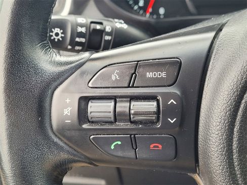 Used 2018 Kia Sorento SX image 15