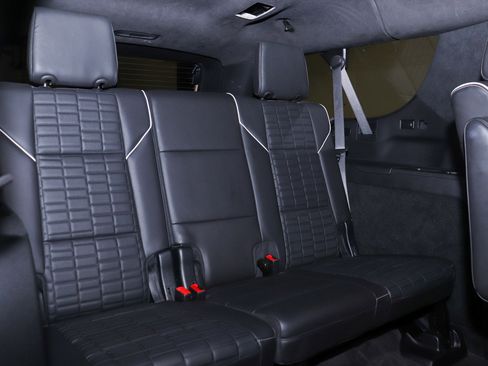 Used 2022 Cadillac Escalade ESV Sport Platinum w/ LPO, ONYX Package image 23