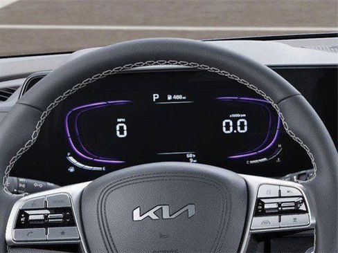 Used 2025 Kia Telluride S FWD image 21