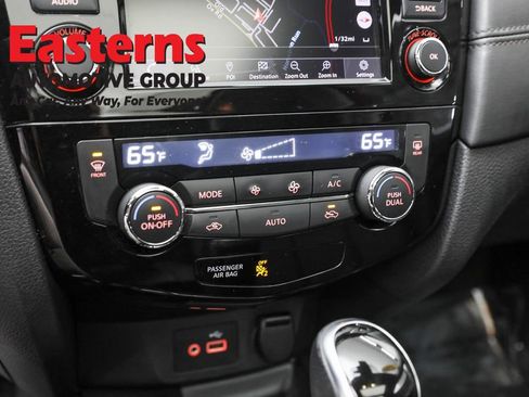 Used 2020 Nissan Rogue SL w/ Premium Package image 19