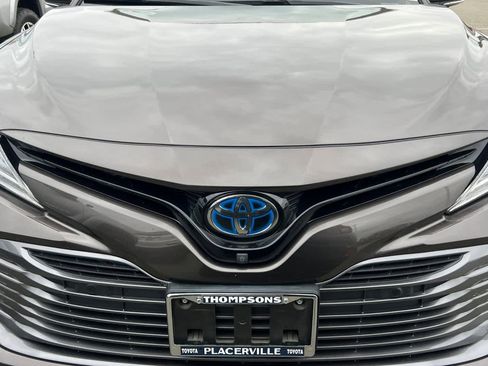Used 2018 Toyota Camry XLE w/ Audio Package FWD image 12