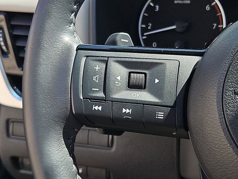 Certified 2023 Nissan Rogue SL w/ SL Premium Package image 20