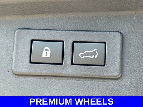 Certified 2025 Subaru Outback Limited AWD/4WD image 14