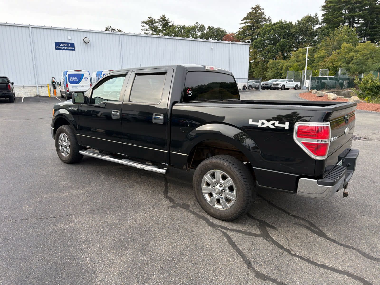 Used 2011 Ford F150 XLT w/ XLT Chrome Pkg AWD/4WD image 9