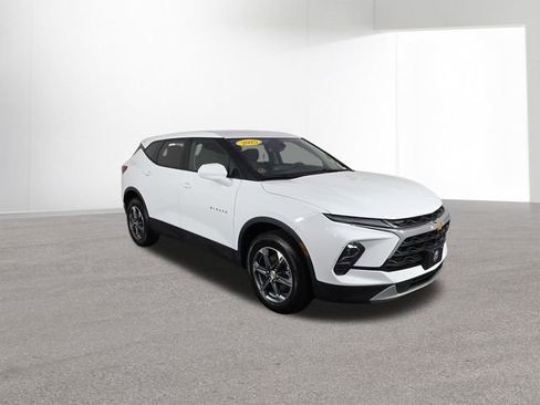 Used 2025 Chevrolet Blazer LT AWD/4WD image 12