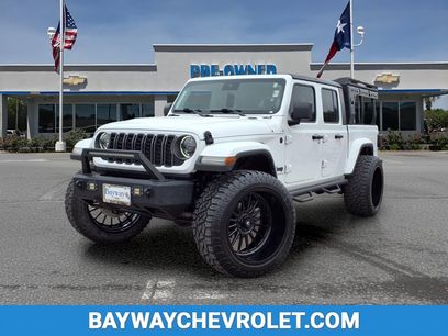 Used 2024 Jeep Gladiator Sport