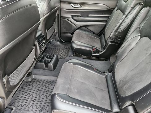 Used 2023 Jeep Grand Cherokee L Laredo AWD/4WD image 26