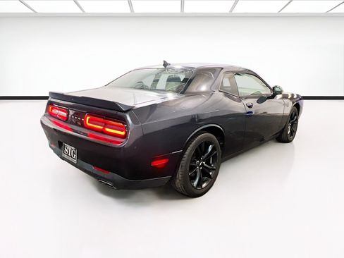 Used 2018 Dodge Challenger SXT Plus RWD image 4