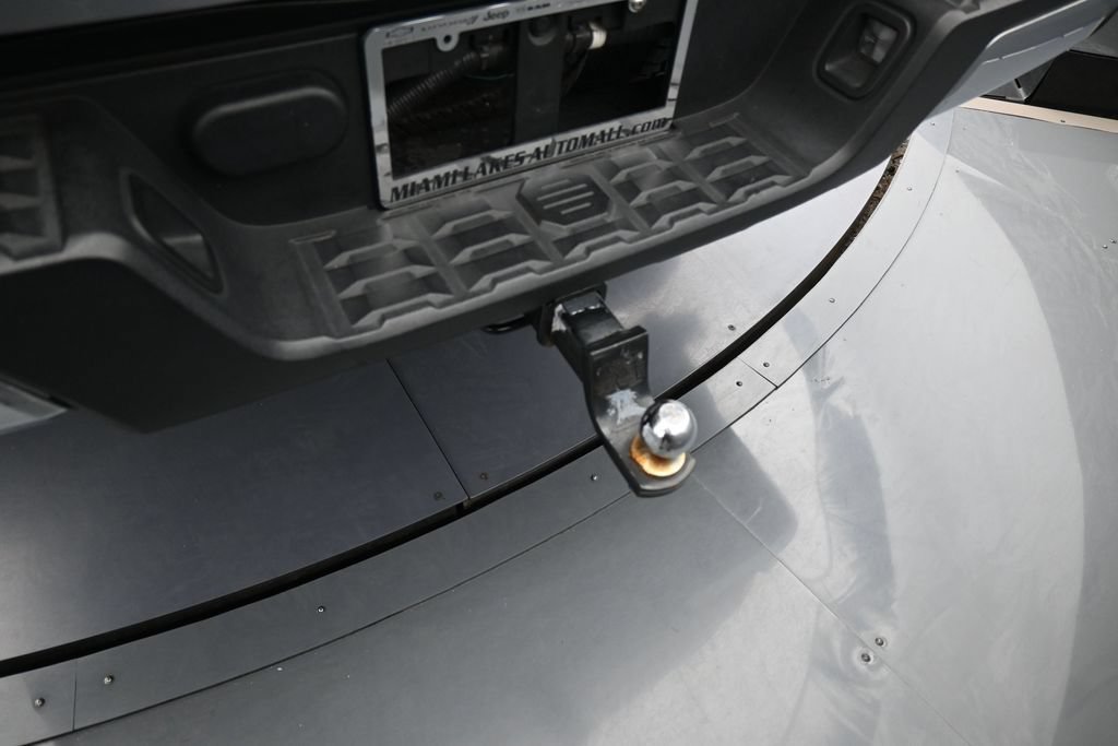 Used 2021 Toyota Tacoma SR5 w/ SR5 Appearance Package (SM) RWD image 40