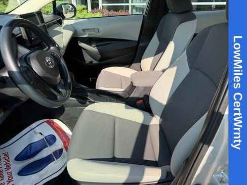 Used 2025 Toyota Corolla LE FWD image 16