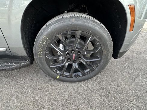 New 2026 GMC Yukon Elevation w/ Elevation Premium Package image 3