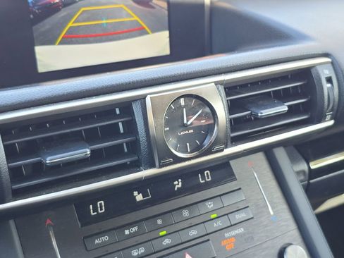 Used 2020 Lexus IS 300 image 21