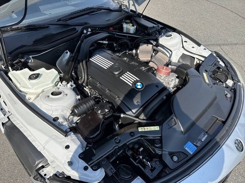 Used 2009 BMW Z4 sDrive35i RWD image 13