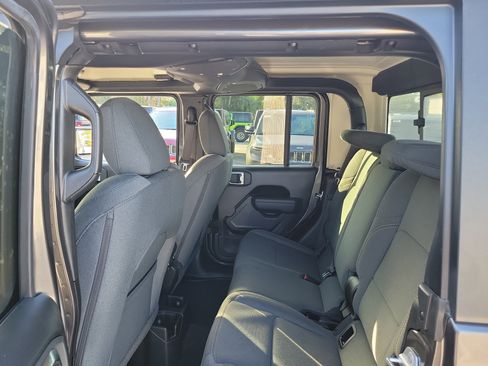 New 2026 Jeep Gladiator Mojave AWD/4WD image 6