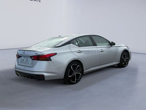 Used 2024 Nissan Altima 2.5 SR FWD image 5