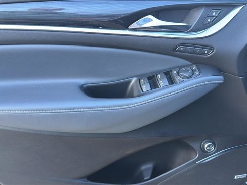 Used 2022 Buick Enclave Premium w/ Experience Buick Package FWD image 23