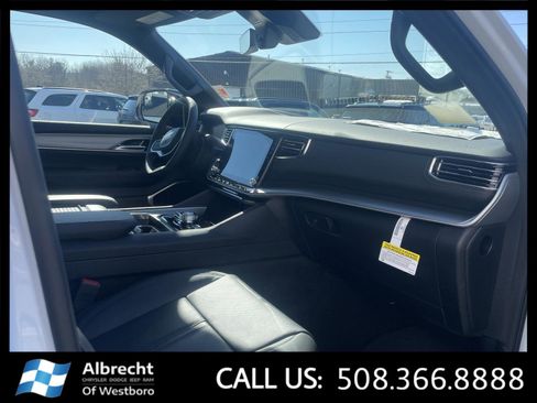 New 2026 Jeep Grand Wagoneer Limited image 17