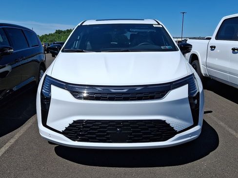 New 2027 Chrysler Pacifica Select AWD/4WD image 2