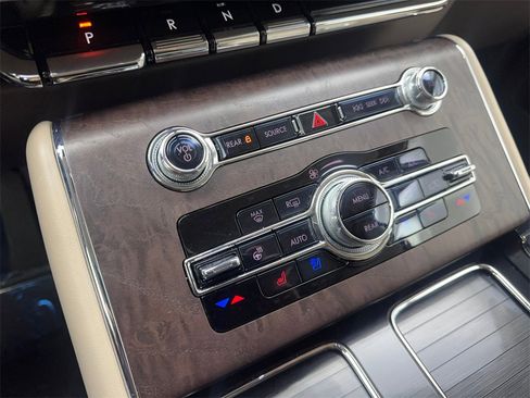 Used 2022 Lincoln Aviator Reserve w/ Equipment Group 201A image 69