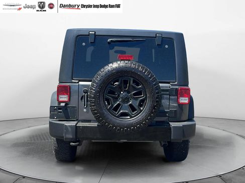 Used 2016 Jeep Wrangler Sport image 7