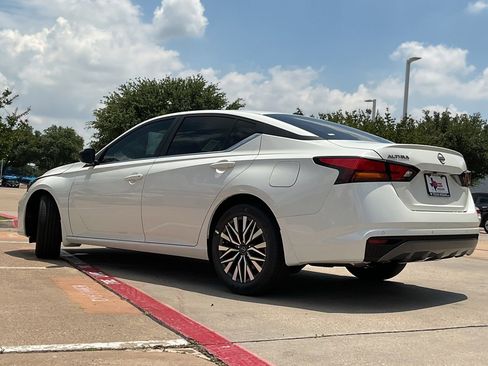 New 2026 Nissan Altima 2.5 SV FWD image 6