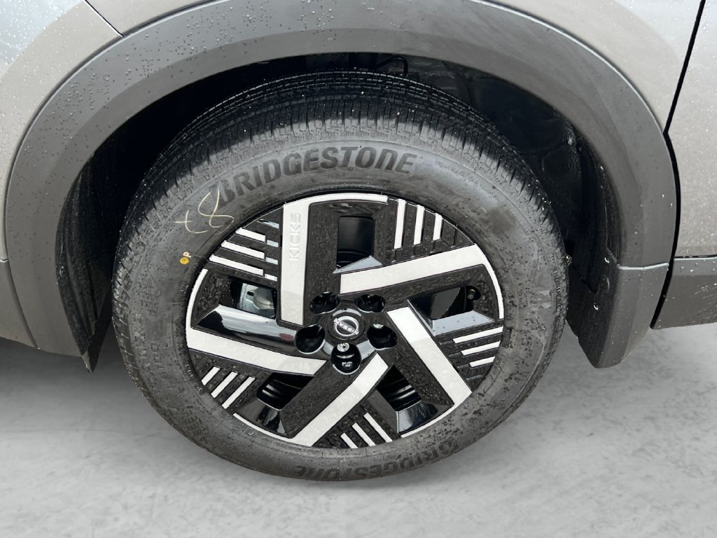 New 2027 Nissan Kicks SV FWD image 24