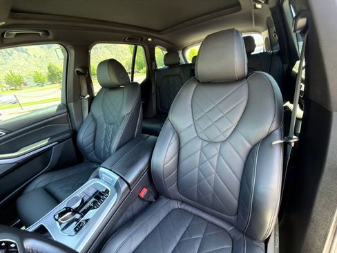 Used 2023 BMW X5 sDrive40i w/ M Sport Package RWD image 37