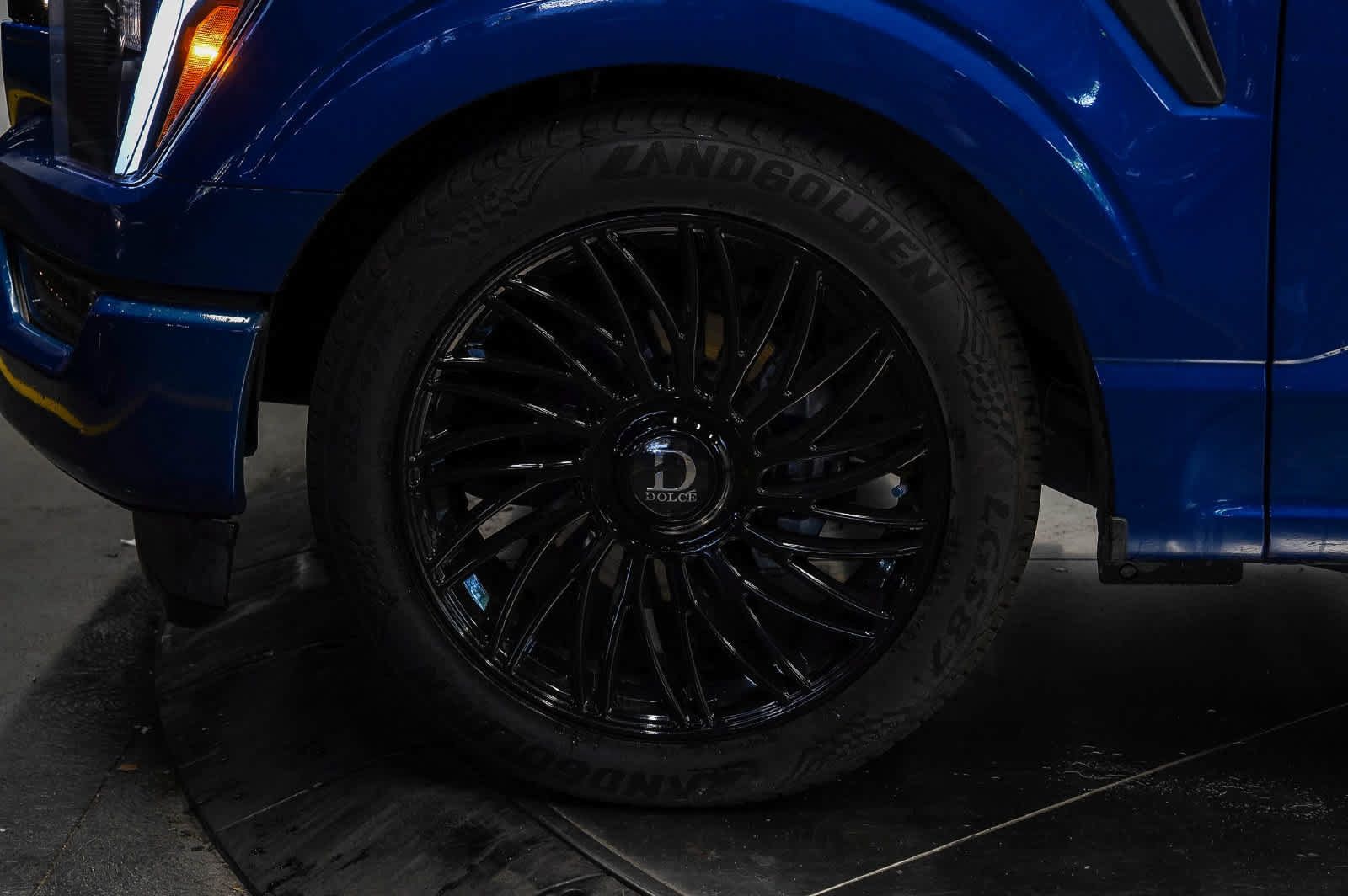 Used 2023 Ford F150 XL w/ XL Chrome Appearance Package RWD image 9