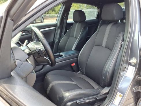 Used 2019 Honda Civic Sport image 2