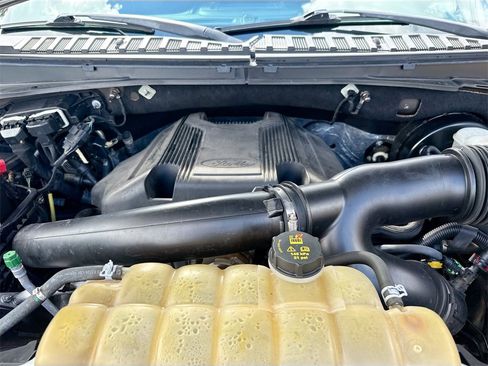 Used 2019 Ford Expedition XLT w/ Equipment Group 202A image 35