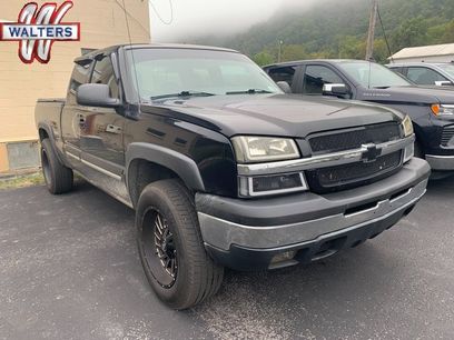 Used 2004 Chevrolet Silverado 1500 w/ Light Duty Power Package
