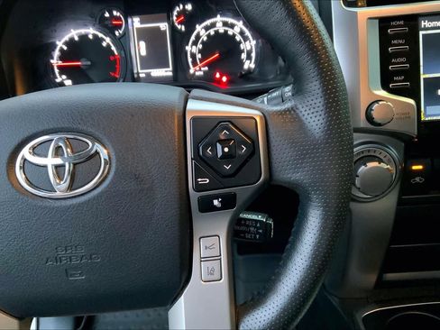 Used 2024 Toyota 4Runner SR5 Premium w/ Moonroof Package RWD image 22