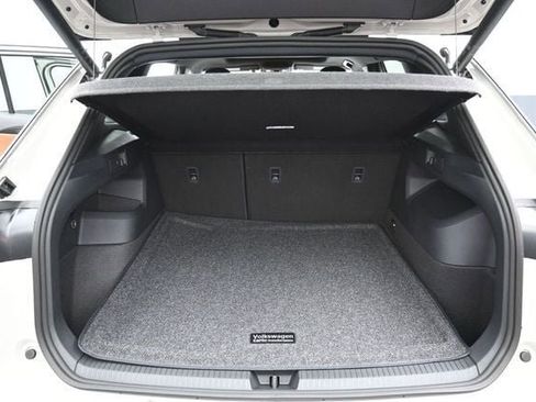 New 2026 Volkswagen Tiguan SEL R-Line AWD/4WD image 12