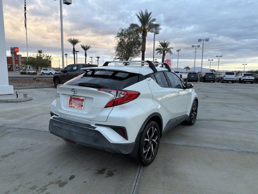 Used 2018 Toyota C-HR XLE FWD image 5