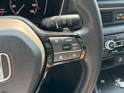 Used 2025 Honda Pilot Touring image 37