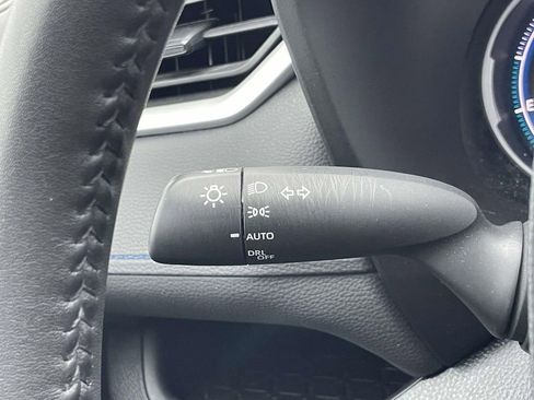 Used 2023 Toyota RAV4 SE image 21