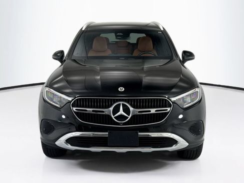 Used 2023 Mercedes-Benz GLC 300 image 2