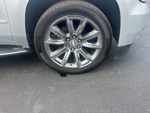 Used 2016 Chevrolet Suburban LTZ AWD/4WD image 8