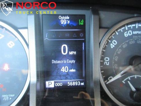 Used 2018 Toyota Tacoma TRD Sport w/ Technology Package image 9