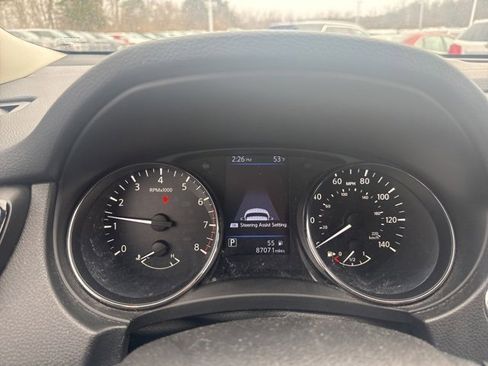 Used 2020 Nissan Rogue SV w/ Premium Package image 9