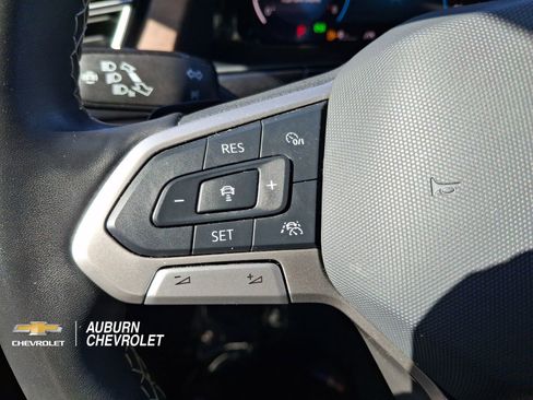 Used 2024 Volkswagen Atlas SE FWD image 13