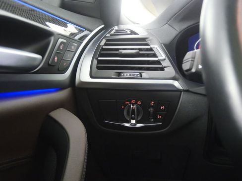 Certified 2024 BMW X4 M40i w/ Premium Package image 23