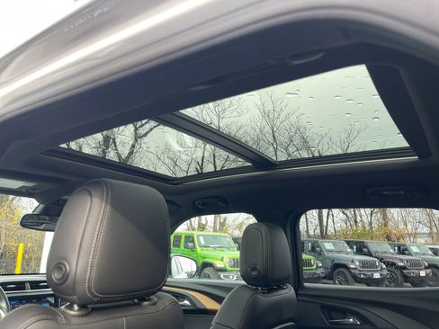 Used 2022 Chevrolet TrailBlazer ACTIV w/ Sun and Liftgate Package image 19