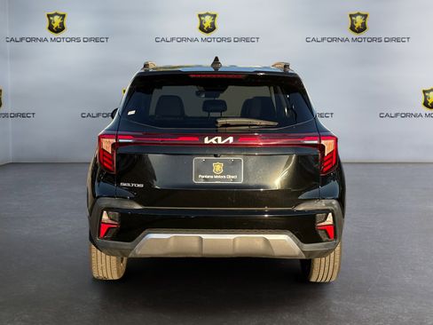 Used 2025 Kia Seltos S image 4