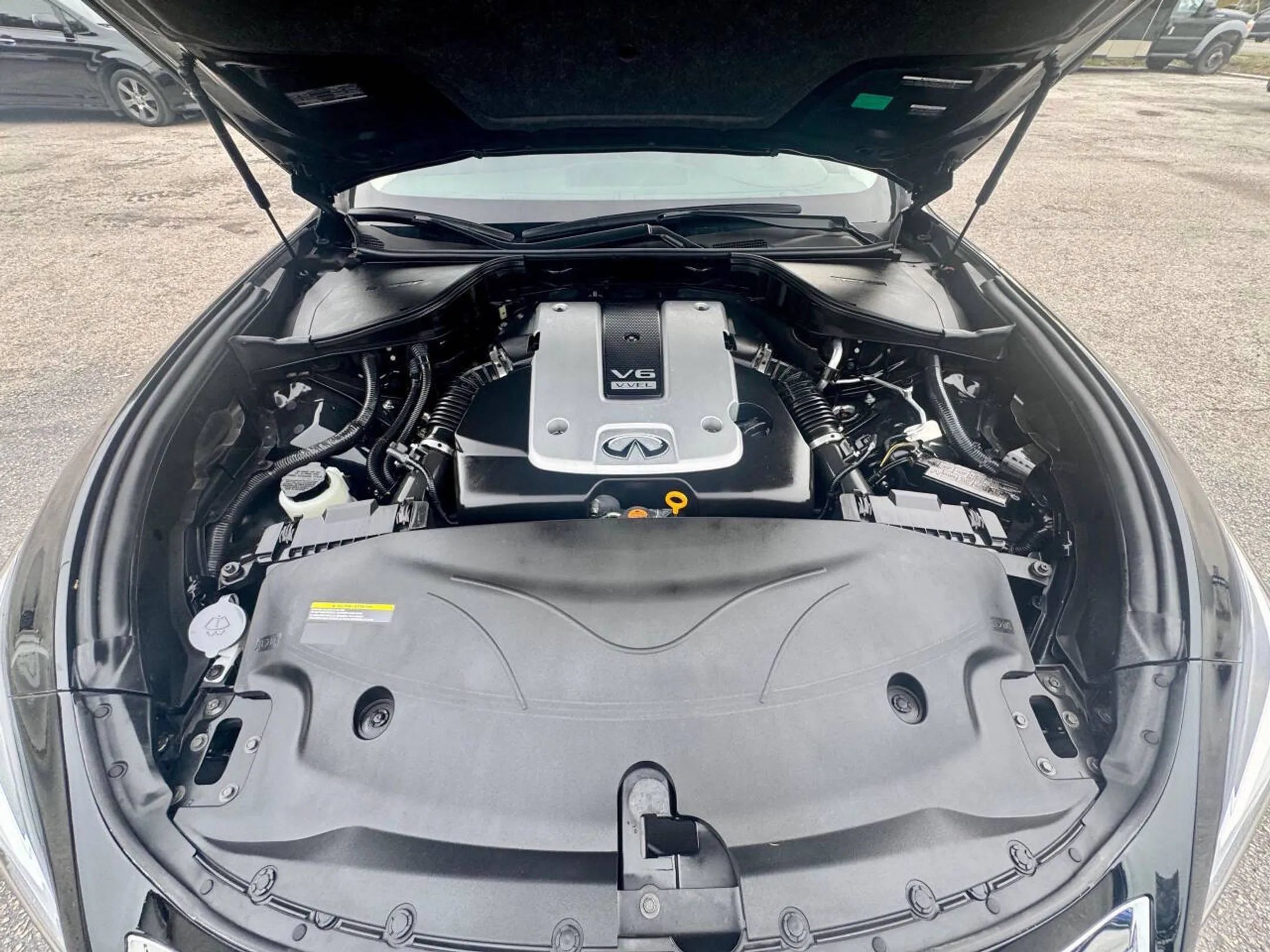 Used 2019 INFINITI Q70 Luxe RWD image 13