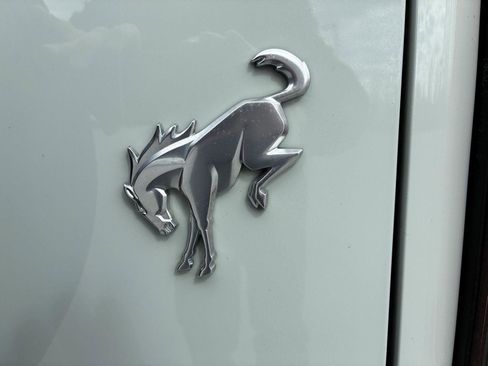 Used 2023 Ford Bronco Outer Banks image 11