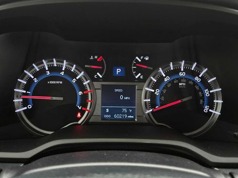 Used 2019 Toyota 4Runner TRD Off-Road Premium AWD/4WD image 27