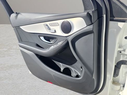 Used 2022 Mercedes-Benz GLC 300 4MATIC Coupe image 17