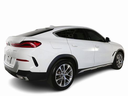 Used 2023 BMW X6 xDrive40i w/ Premium Package image 11