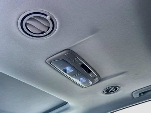 Used 2025 Kia Telluride S FWD image 27